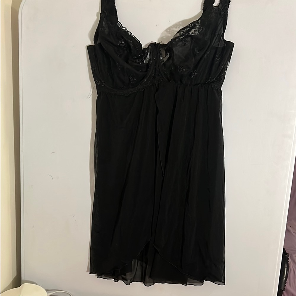Black Satin Chemise with Structured Bodice - Picture 4 of 11